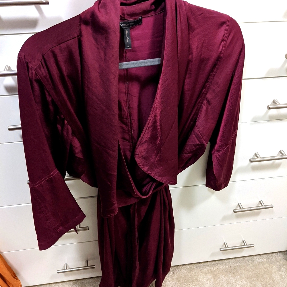 BCBC Max Azria collard Burgundy dress